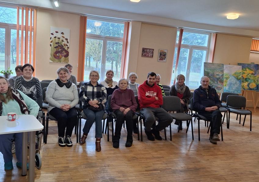 Prisilietimas prie asmenybių, meno ir senųjų tradicijų