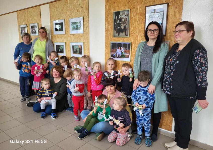 Bazilionuose vaikučiai ruošiasi Velykoms