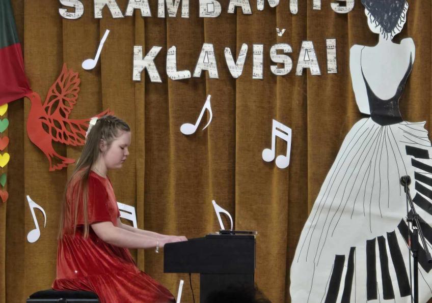 IV Kuršėnų meno mokyklos vietovių, jaunųjų pianistų festivalis ,,Skambantys klavišai”