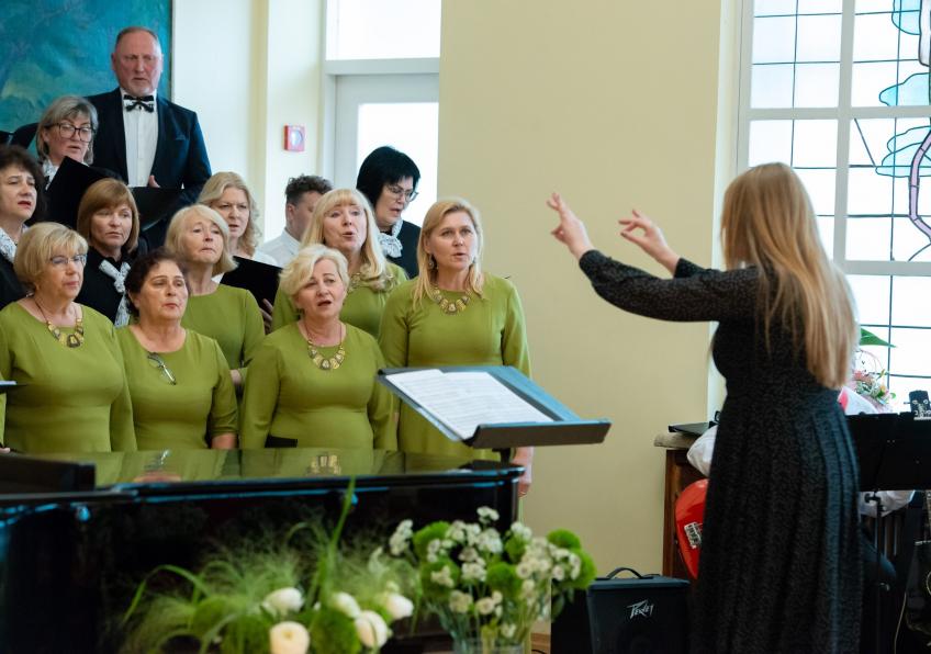 Chorinės muzikos šventėje Naujojoje Akmenėje skambėjo ir „Gijos“ balsai
