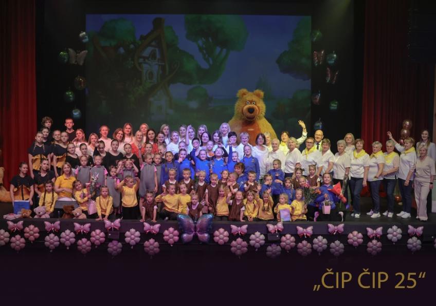 Šiaulių rajono savivaldybės kultūros centro šiuolaikinių šokių grupei „Čip čip“ – 25-eri!