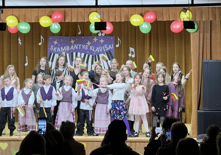 Gruzdžiuose įvyko II-asis jaunųjų pianistų festivalis „Skambantys klavišai“