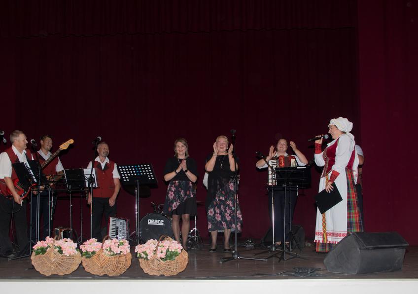 Liaudiškos muzikos šventė Meškuičiuose