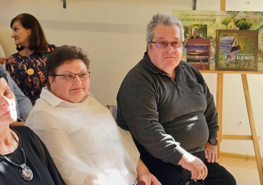 ALGIRDO KONTRIMO POEZIJOS IR FOTOMENO PRISTATYMAS GIMTUOSIUOSE KURTUVĖNUOSE IR VERBŪNUOSE