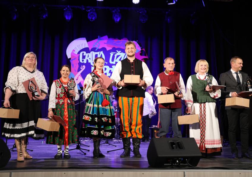 Bazilionų tradicinė kapela festivalyje „Groja, ūžia kapela“ Rudaminoje